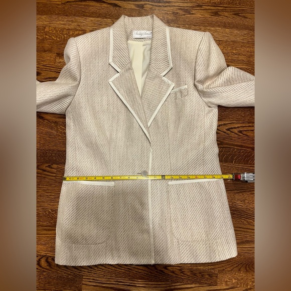 Beautiful Vintage Two Piece Suit by Irving Samuel Linen Blazer and Skirt Set - Picture 7 of 15